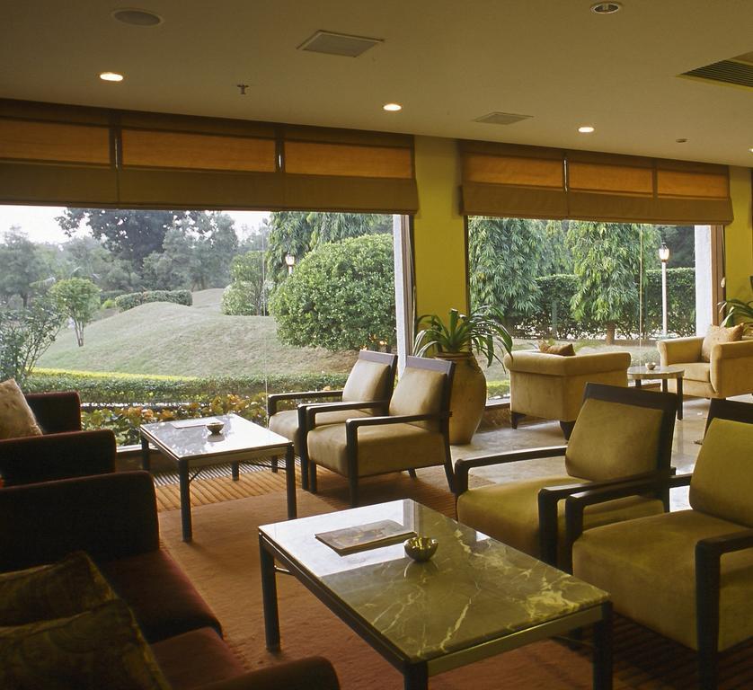 Radisson Jass Hotel, ขชุราโห ภายนอก รูปภาพ