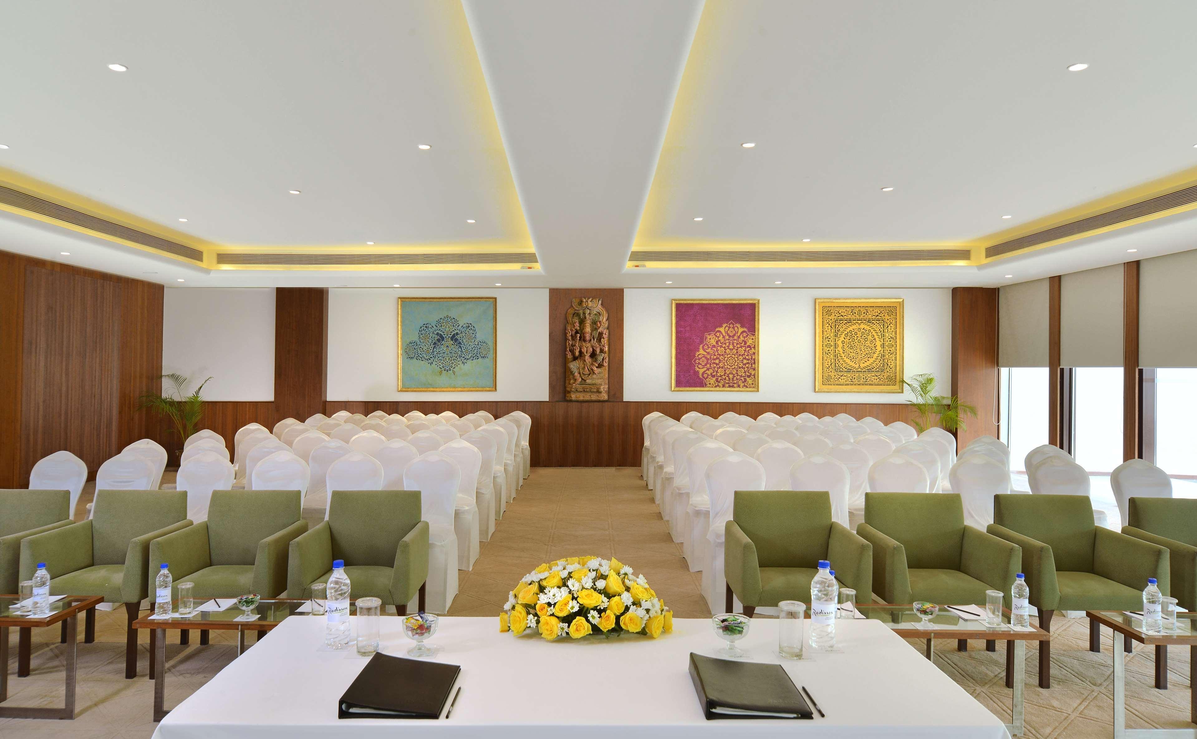 Radisson Jass Hotel, ขชุราโห ภายนอก รูปภาพ