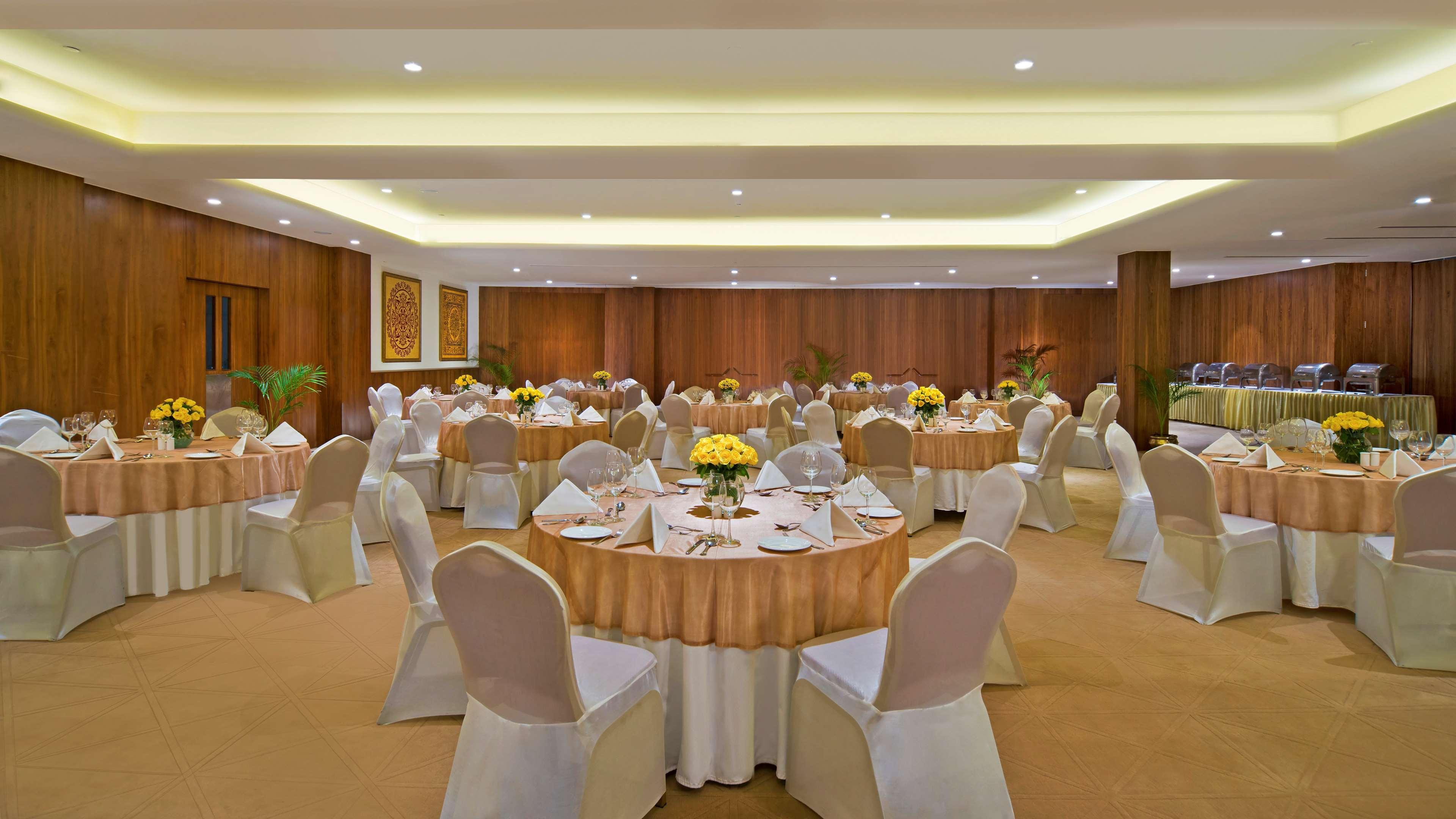 Radisson Jass Hotel, ขชุราโห ภายนอก รูปภาพ