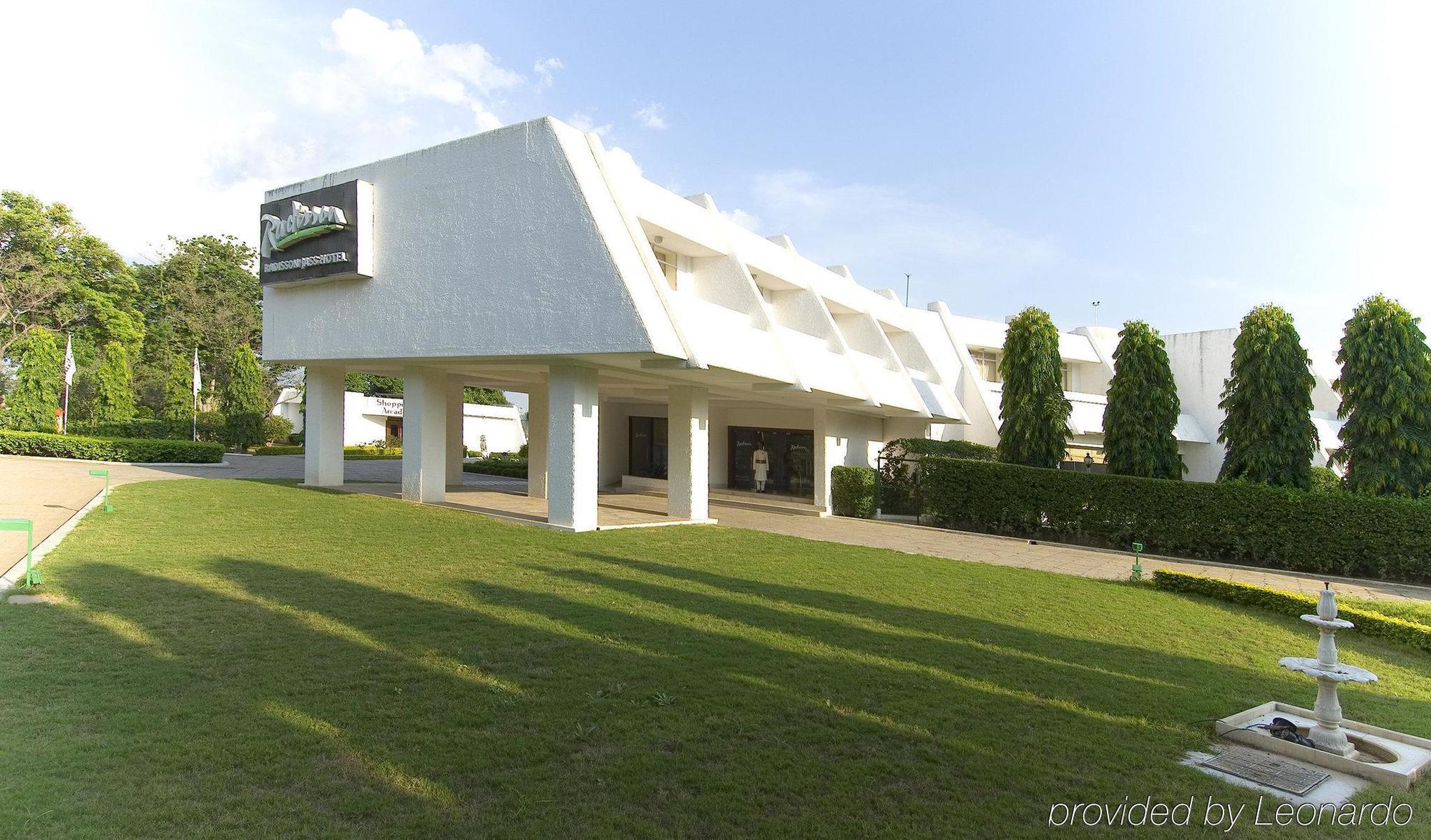 Radisson Jass Hotel, ขชุราโห ภายนอก รูปภาพ