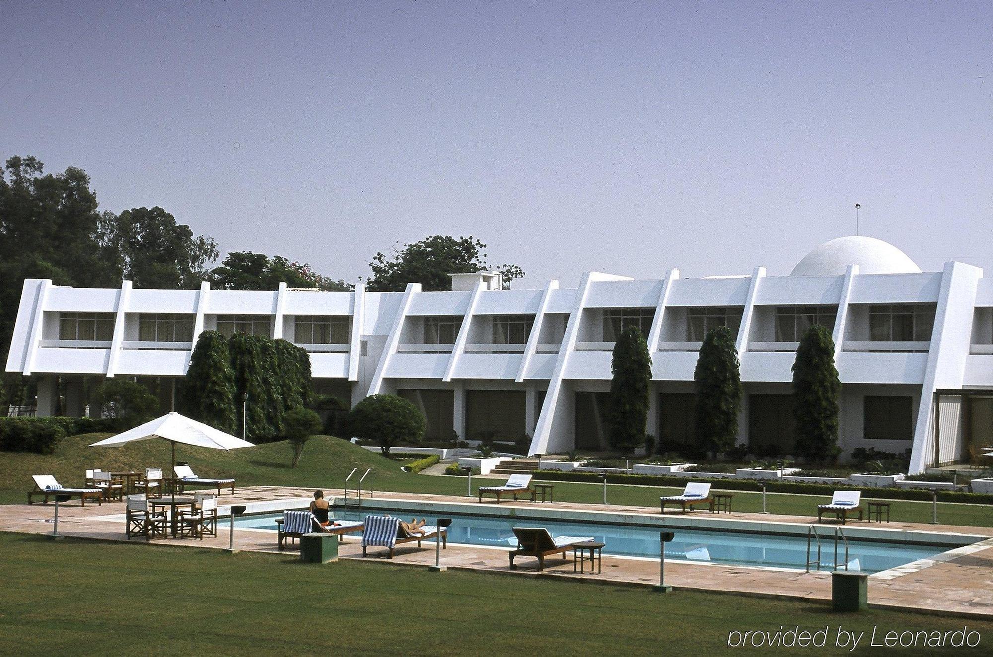 Radisson Jass Hotel, ขชุราโห ภายนอก รูปภาพ