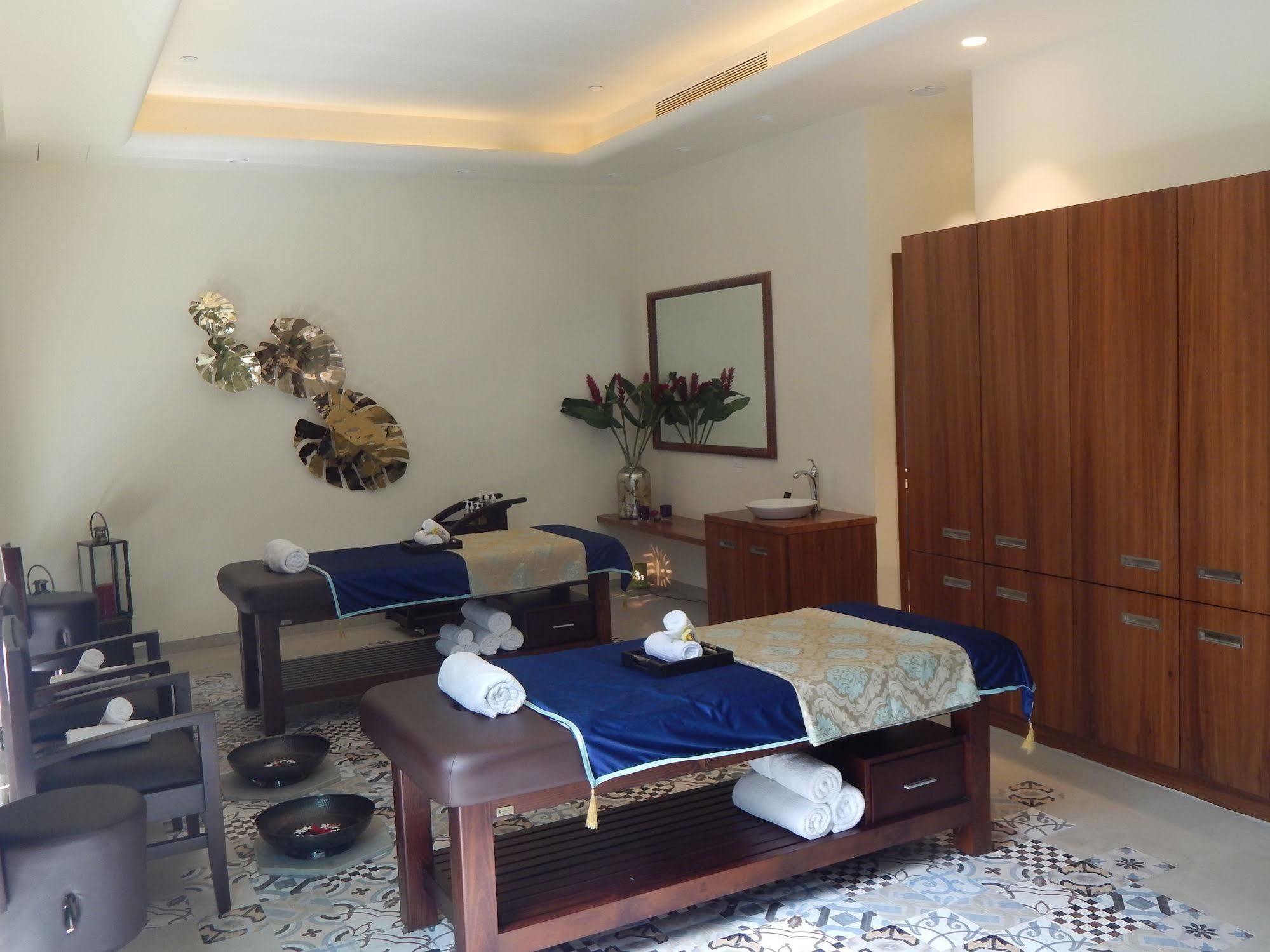 Radisson Jass Hotel, ขชุราโห ภายนอก รูปภาพ